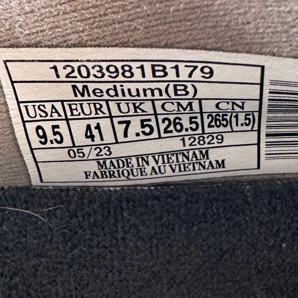 Brooks Launch 10 Women's Running Shoes‎ Grey Peach Size 9.5 Athletic Sneakers